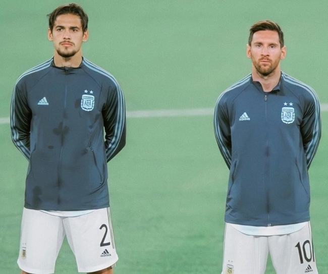 爱德华兹达成万分里程碑