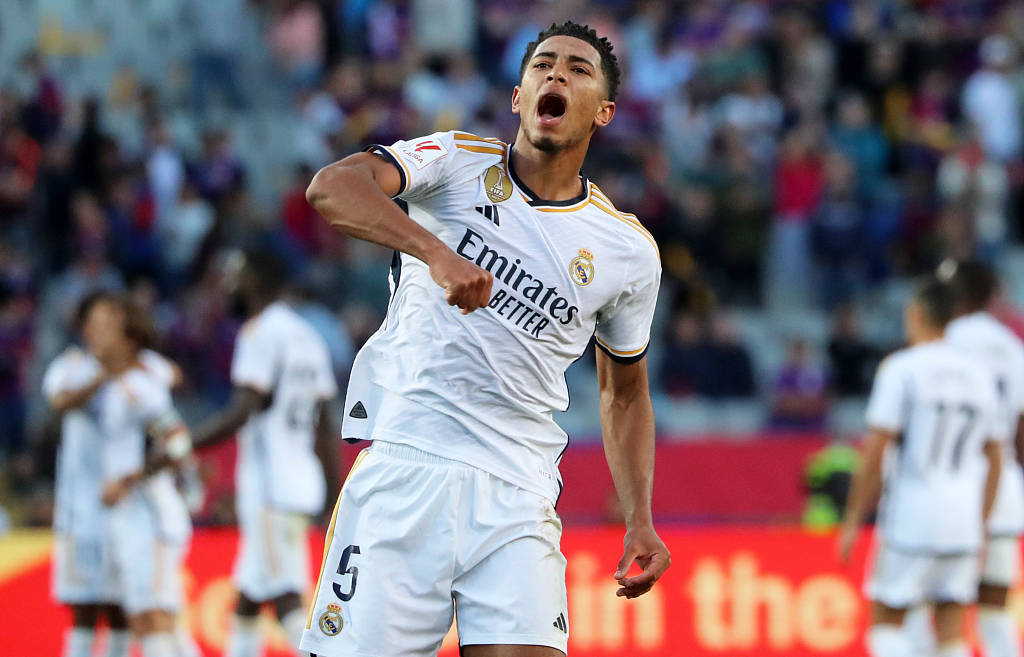 [中超]河南队连续进攻 钟义浩乱战中进球