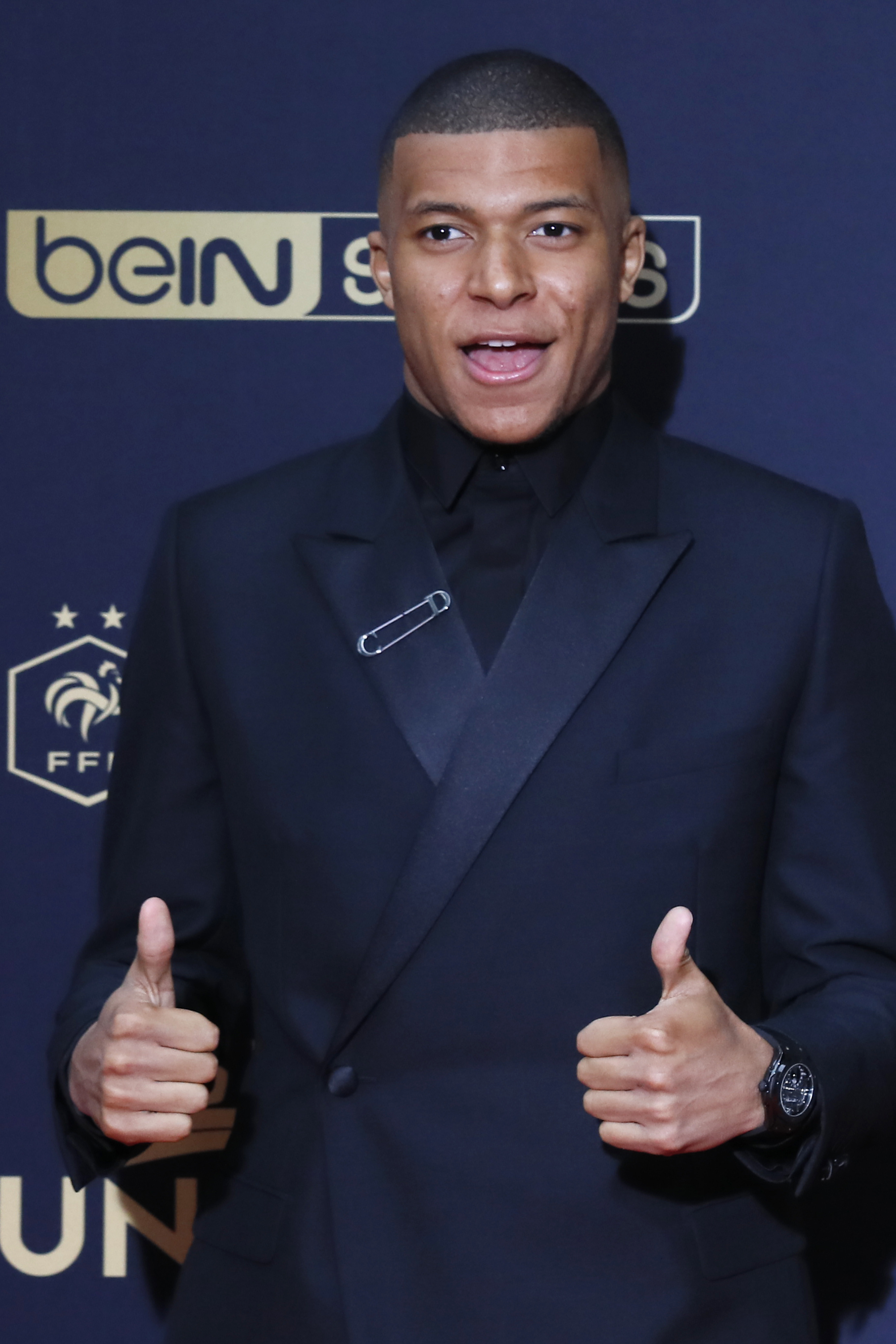 [图]卡扎伊什维利梅开二度 山东泰山战胜上海海港