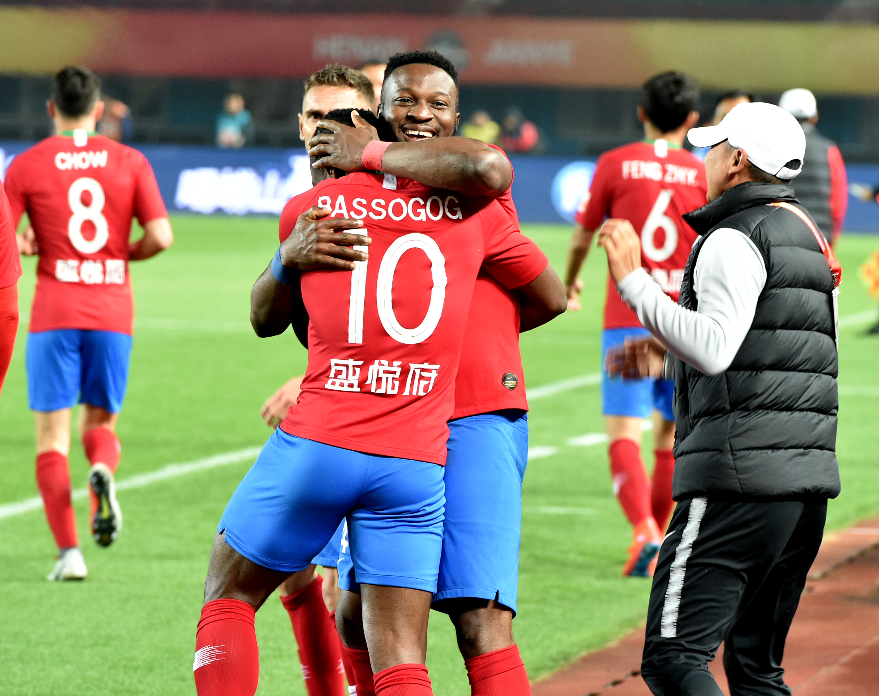 IG“头号大敌”得到增强！JIEJIE粉丝集体破防，为啥不加盟BLG？