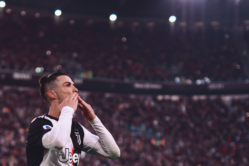 《迷雾计划》试玩版上线 鲸鱼空中翱翔